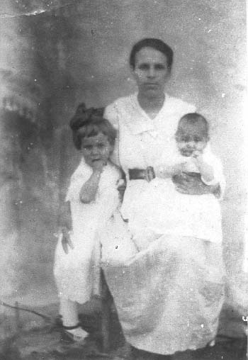 Ella Moser Ervin with her daughter Reba Louise, and son William Gordon Ervin