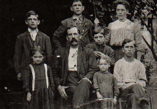 Rev. John Ellis & Family - Ca. 1910 