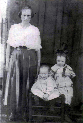 An Unknown Family - Possibly from the Collins or Grigsby Family