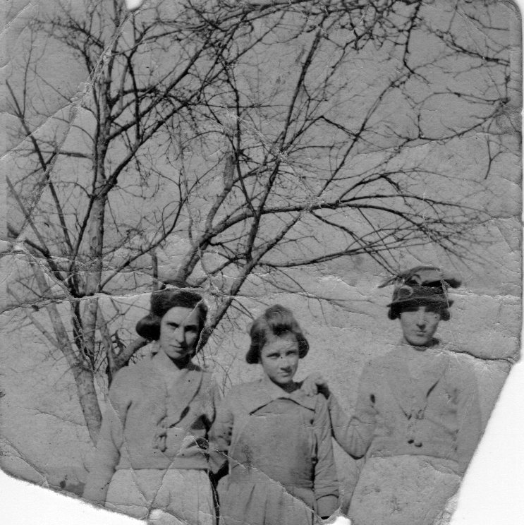 Mae Dover, Bessie Manning, Louella Burgess