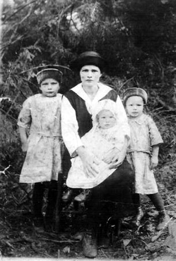 Bertha Louella Smith Belcher