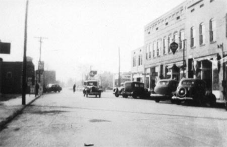 College Street in Madisonville