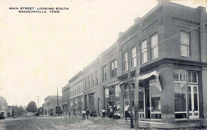 College Street in Madisonville, TN